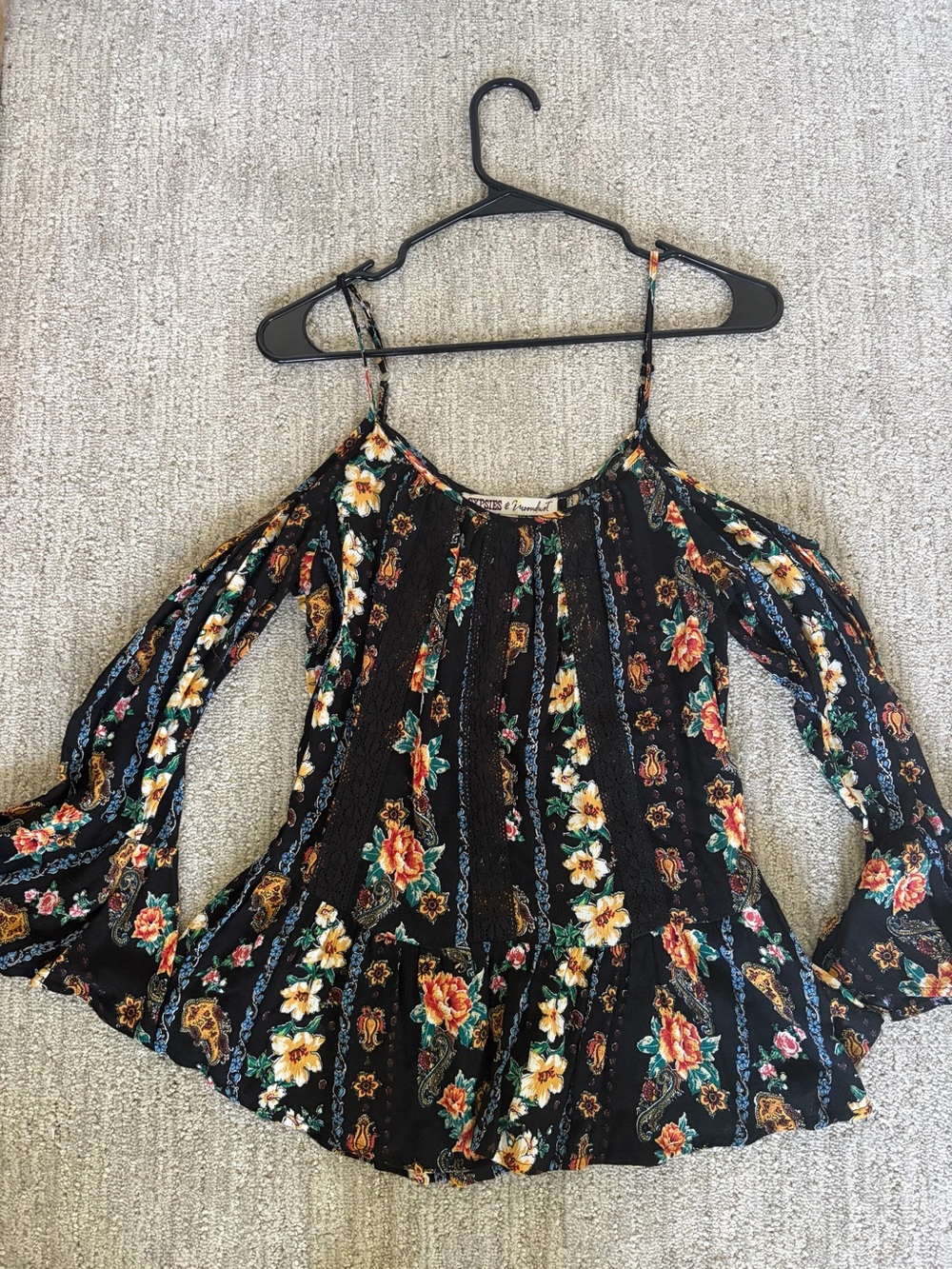 Gypsies & Moondust Black Floral Cold-Shoulder Peasant Top